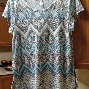 BOUTIQUE WOMENS TOP SIZE XL